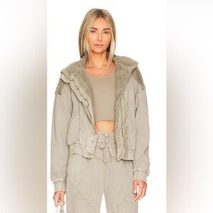 Noam Remi Zip Up Cozy Sherpa Fleece Bomber Jacket Coat Cropped Tan Pockets USA S